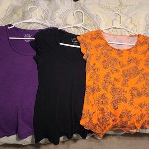3 womens/juniors tshirts